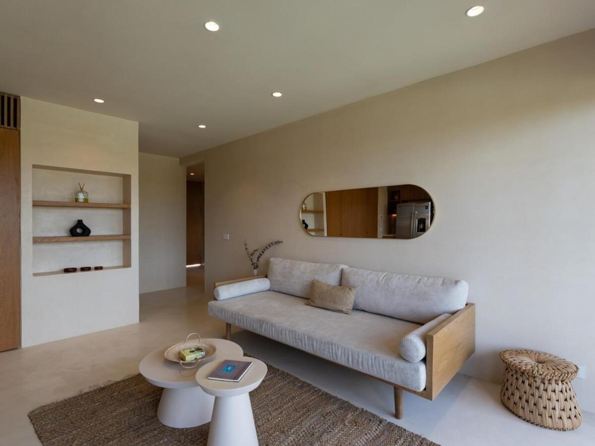 Luxury Penthouse Apartment *